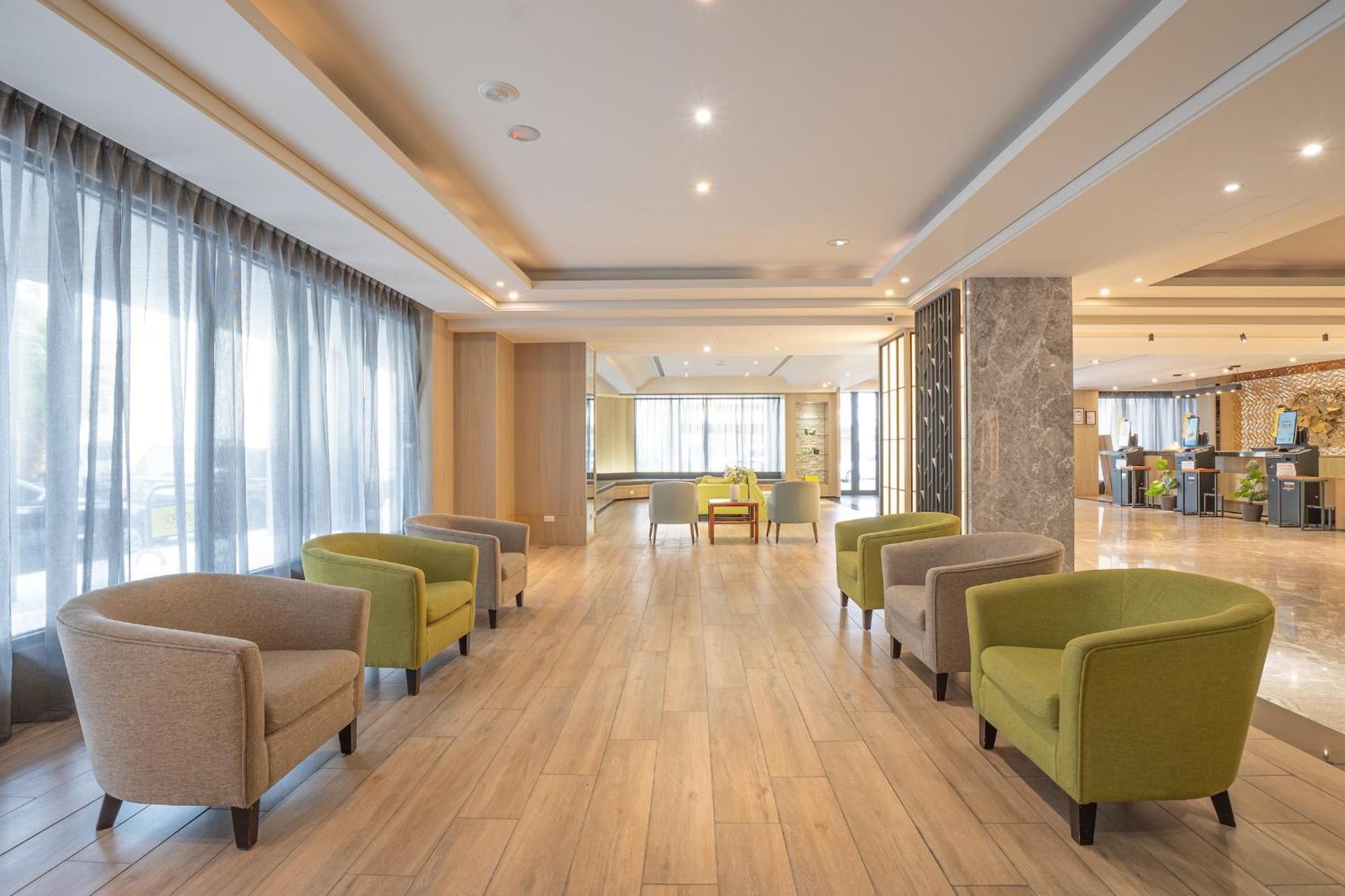 Check Inn Taichung Wenxin Zhongqing Extérieur photo